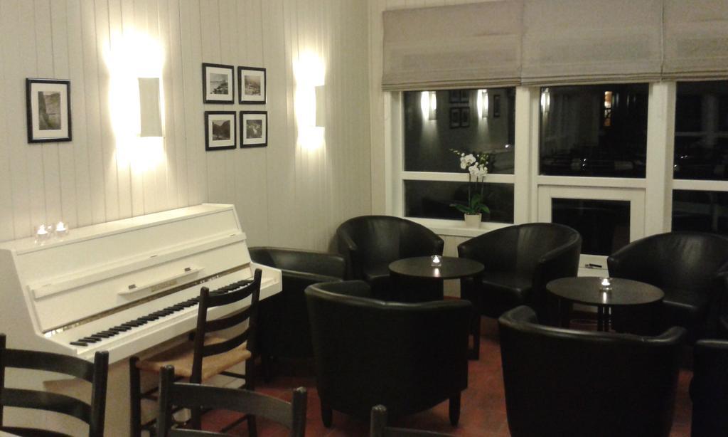 来飞亚利芬日提妲挪度酒店 Lærdalsøyri 外观 照片